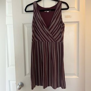 Ann Taylor Loft Dress Women's Small A-Line Burgundy Striped V-Neck Sleeveless